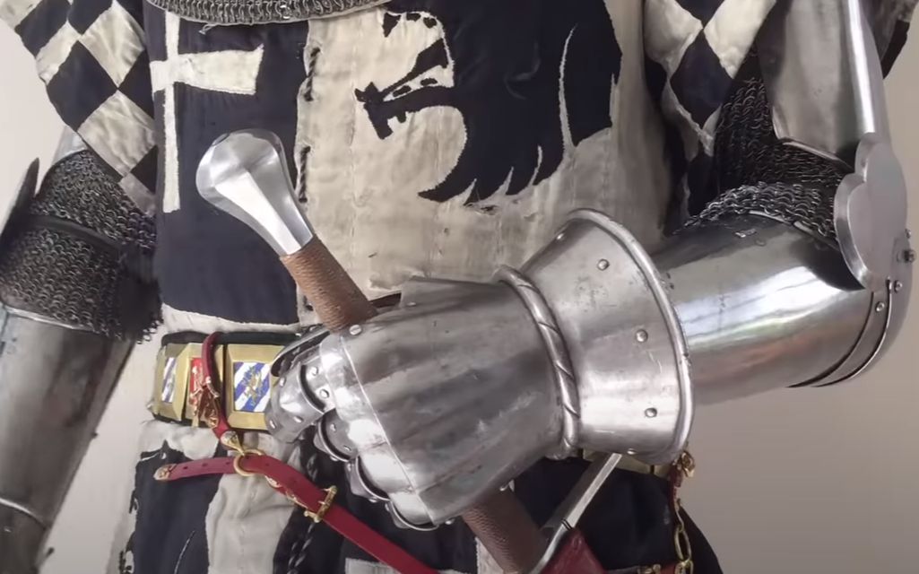 中世纪骑士铠甲的正确着装！帅 爆 了！