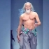 他49岁开始北漂，57岁创造活雕塑，79岁赤膊上T台，中国最帅大爷秒杀小鲜肉！