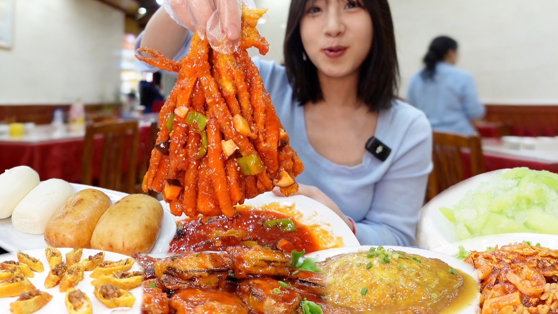 美女一人炫年夜饭，吃到了梦中情茄，这分量是真实的吗？