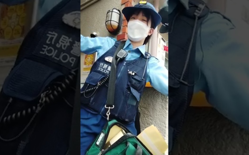 【日本女警系列】戴着卡西欧儿童手表的日本女警，街坊问卷调查