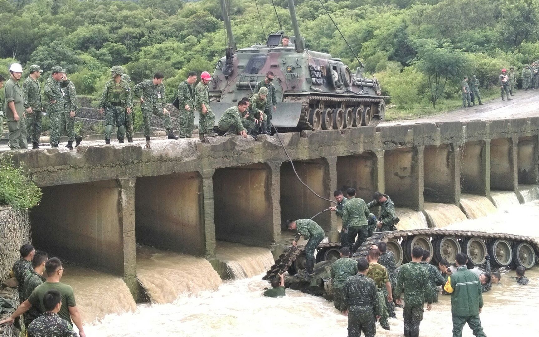 台军要求官兵写保证书：保证不逃跑！