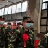 今天上午，700余名新兵在北京西站奔赴各自的战斗岗位