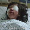 8岁小女孩被中年醉汉侵犯，导致终身残疾，靠人工肛门生活