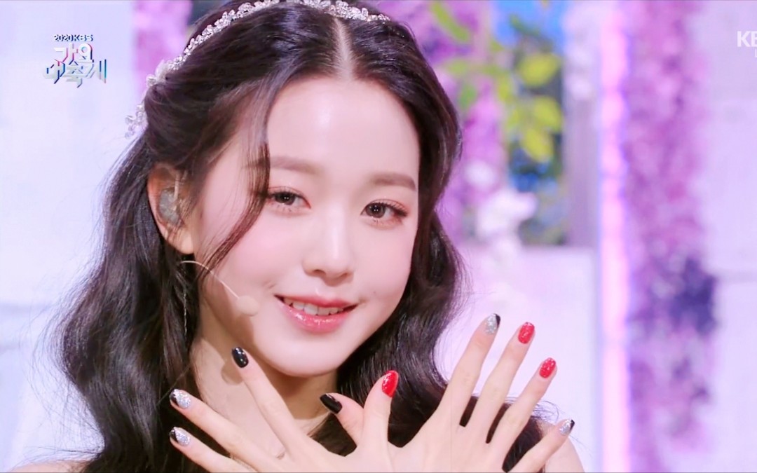 izone张元英,itzy申有娜(g)i-dle叶舒华,ohmygirl崔乂园合作舞台!