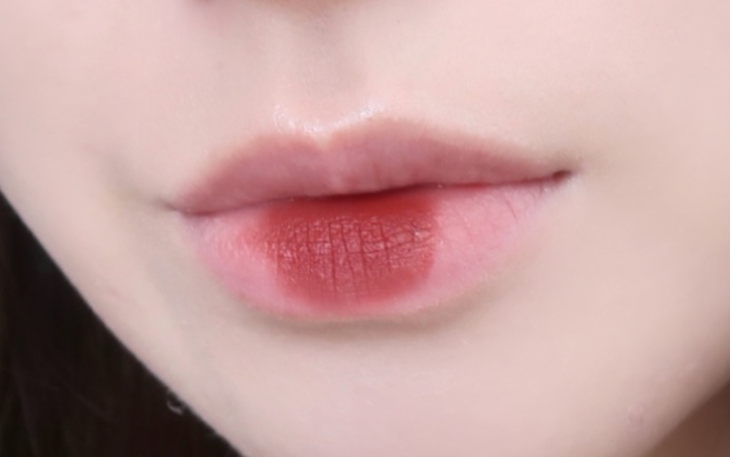 新品速递ysl小金条新色30试色 哔哩哔哩 つロ干杯 Bilibili