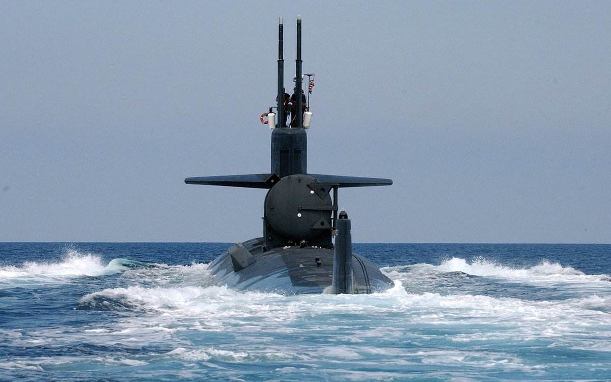 美军弗吉尼亚级核动力潜艇航行，第一视角感受一下海上画面！-哔哩哔哩