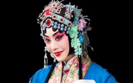 状元媒李胜素演唱京剧,状元媒李胜素演唱京剧李胜素唱的京剧贵妃醉酒