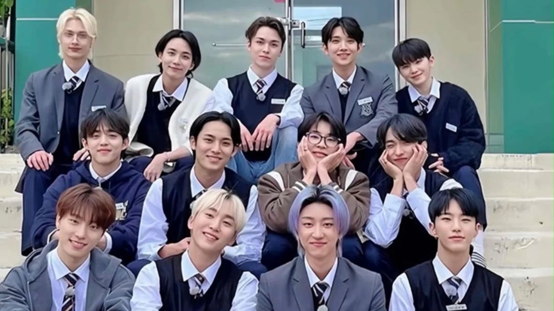 SEVENTEEN递话筒名场面，歌迷这一句简直神来之笔