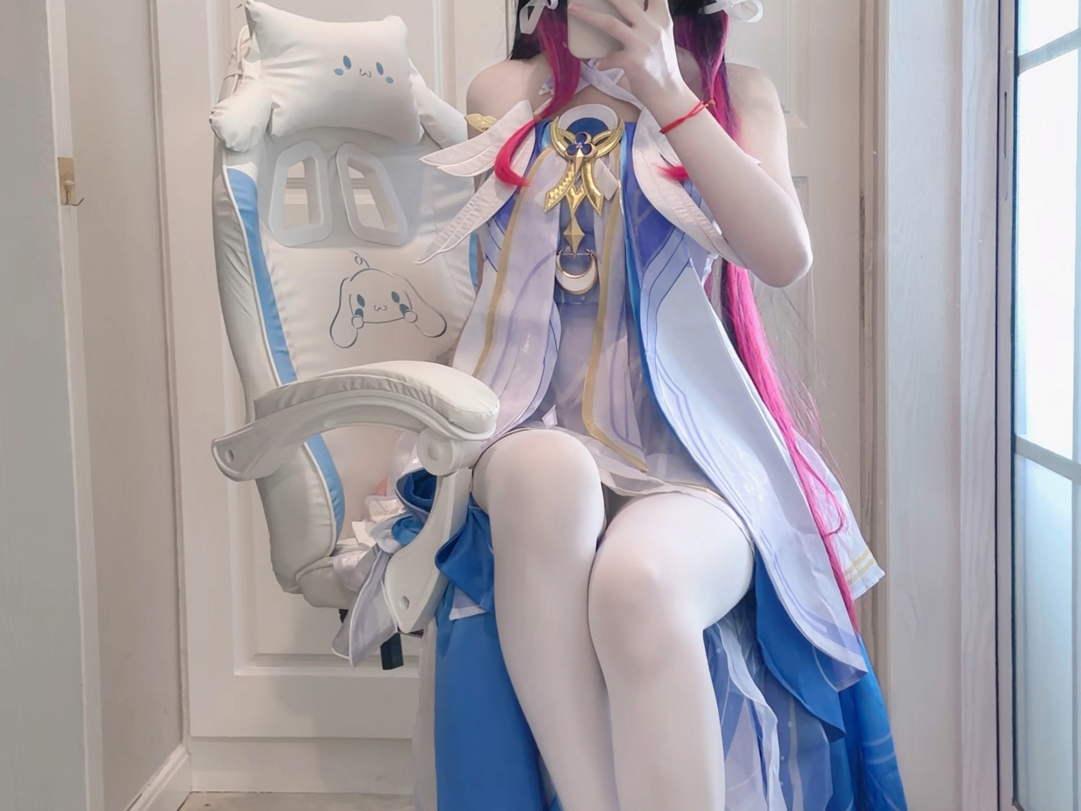 【Chubby Lily】 just posted a new video—come check it out!