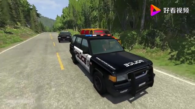 【beamng】警车开足马力追赶逃亡的大巴车(2)