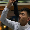 帅气 体育生 小哥哥 ，大概男孩子都喜欢闻袜子的吧