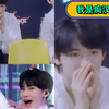 【轩源 源轩 】 痴汉轩看老公舞台不舍得眨眼 全程星星眼 on fire吃瓜《末路狂花》 的舞台张真源真是太好看啦  丁哥说的对：真源太可爱了