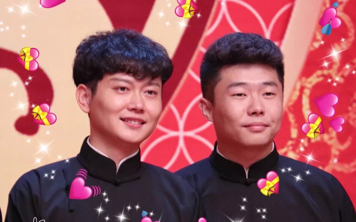 良堂的"默契,穿不一样色儿大褂