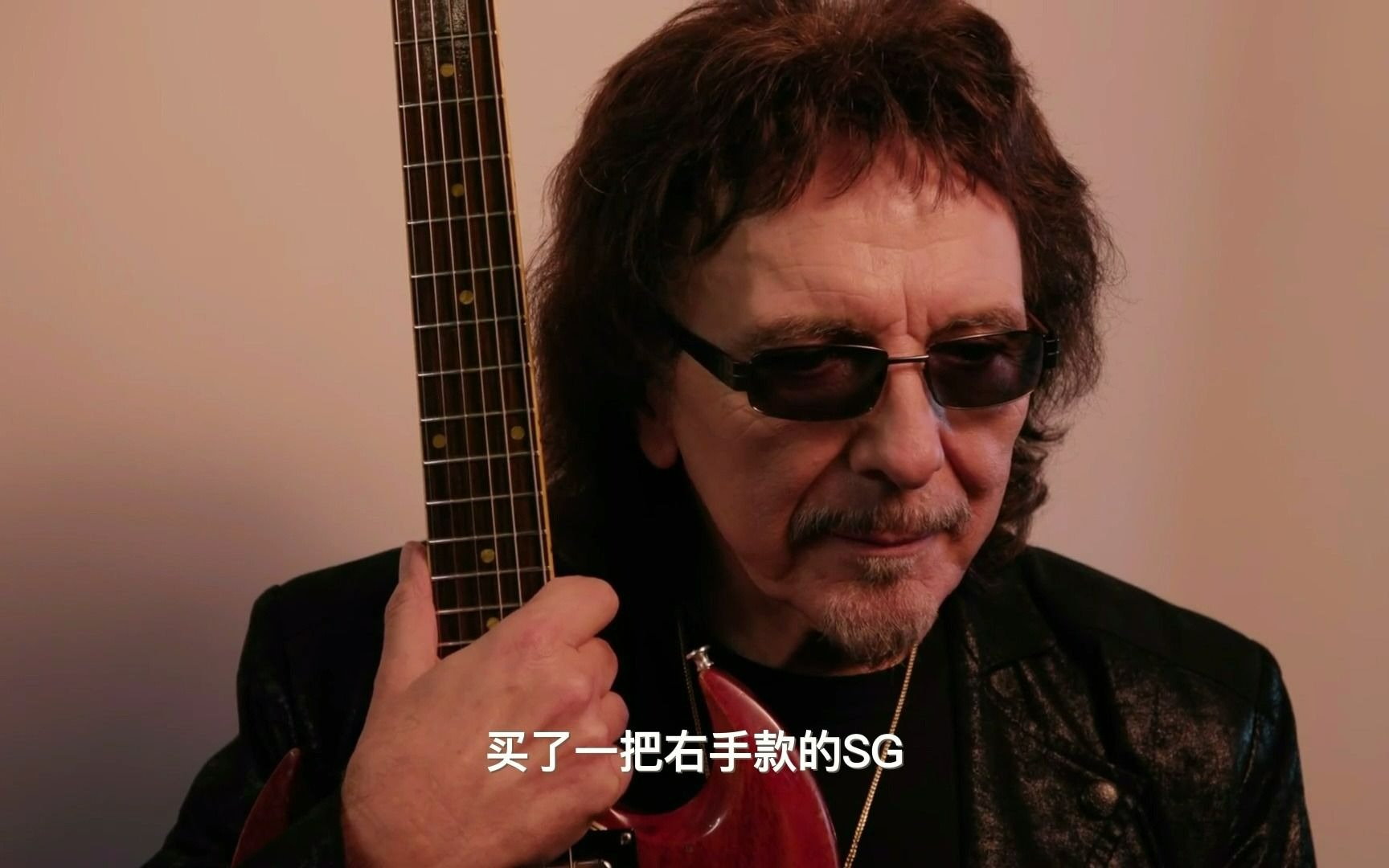 【GibsonTV】Tony Iommi签名款 SG Special电吉他发布，致敬“黑色安息日”乐队传奇吉他手