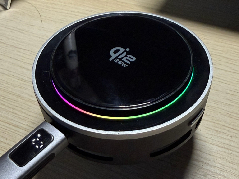 干翻港版！25w公模Qi2.2协议半导体制冷MagSafe无线充，很好用