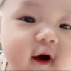报告，这里有一位小朋友抢我手机