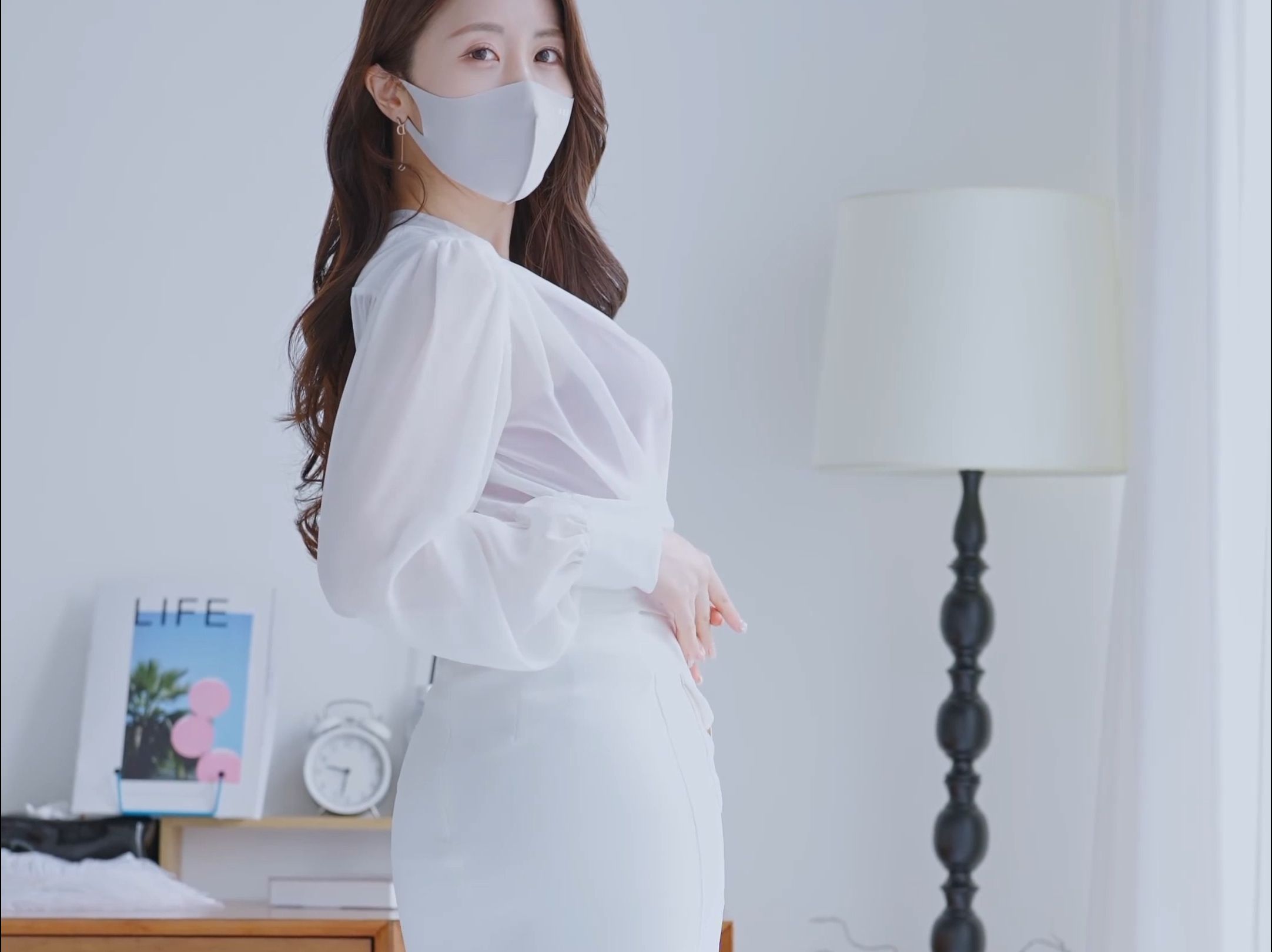 Miss Rose's Pure White OL Black Socks Outfit