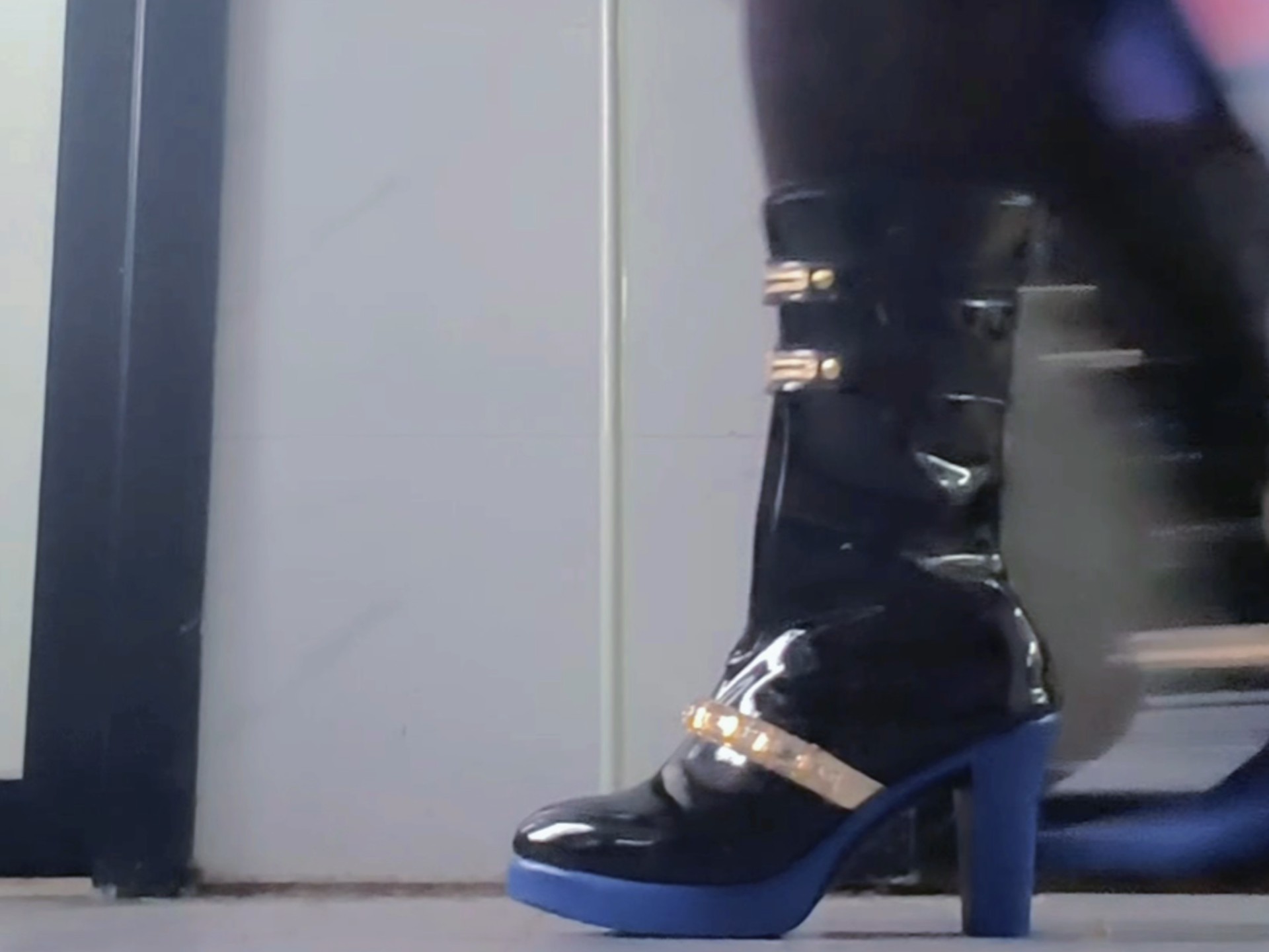 试试新装备，年底就出嘉贝莉娜