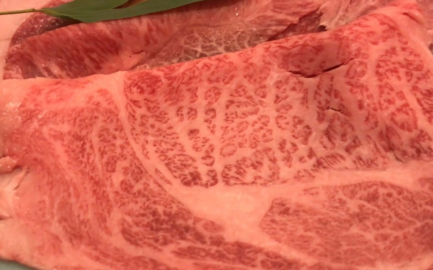 牛肉扛把子!日本东京人形町今半家大理石纹霜降和牛寿喜烧~