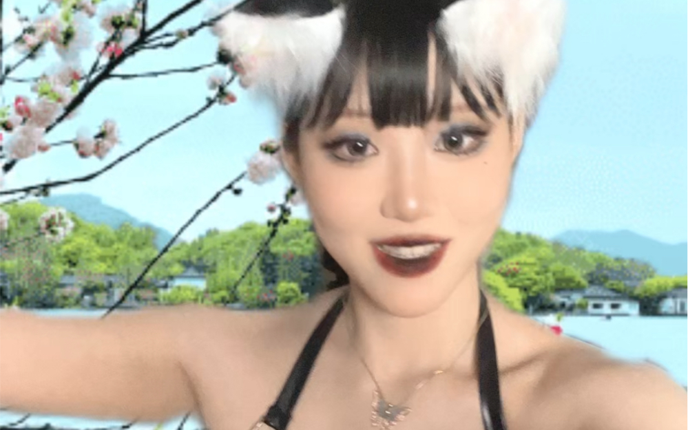 Beautiful mountains, beautiful water, beautiful world