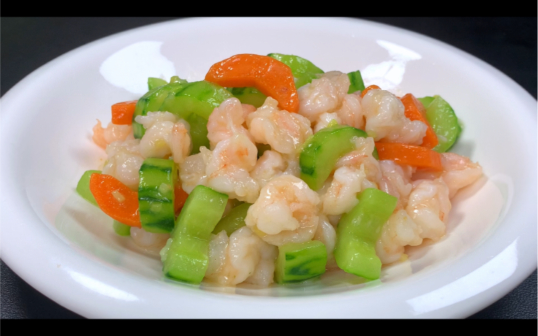 清炒虾仁好吃有技巧，关键在腌制和上浆，鲜嫩爽滑，清淡不油腻