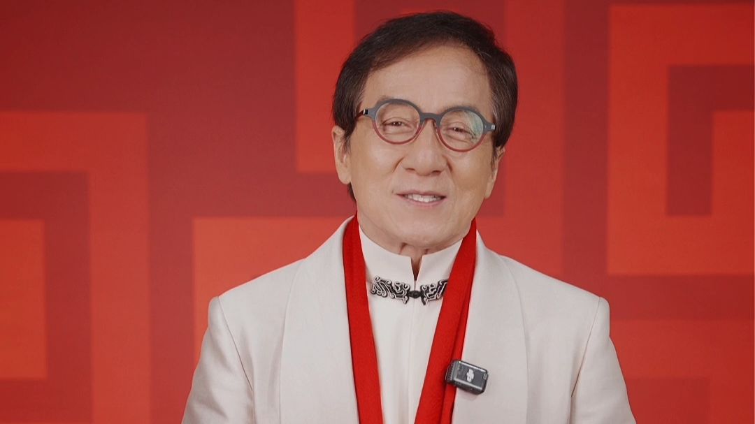 成龙给全球的华人朋友们拜年啦！