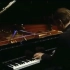普列特涅夫 钢琴演奏：穆索尔斯基《图画展览会》。 在用音乐手法来描绘现实生活中活生生的景物方面，这部作品足以称为一个辉煌