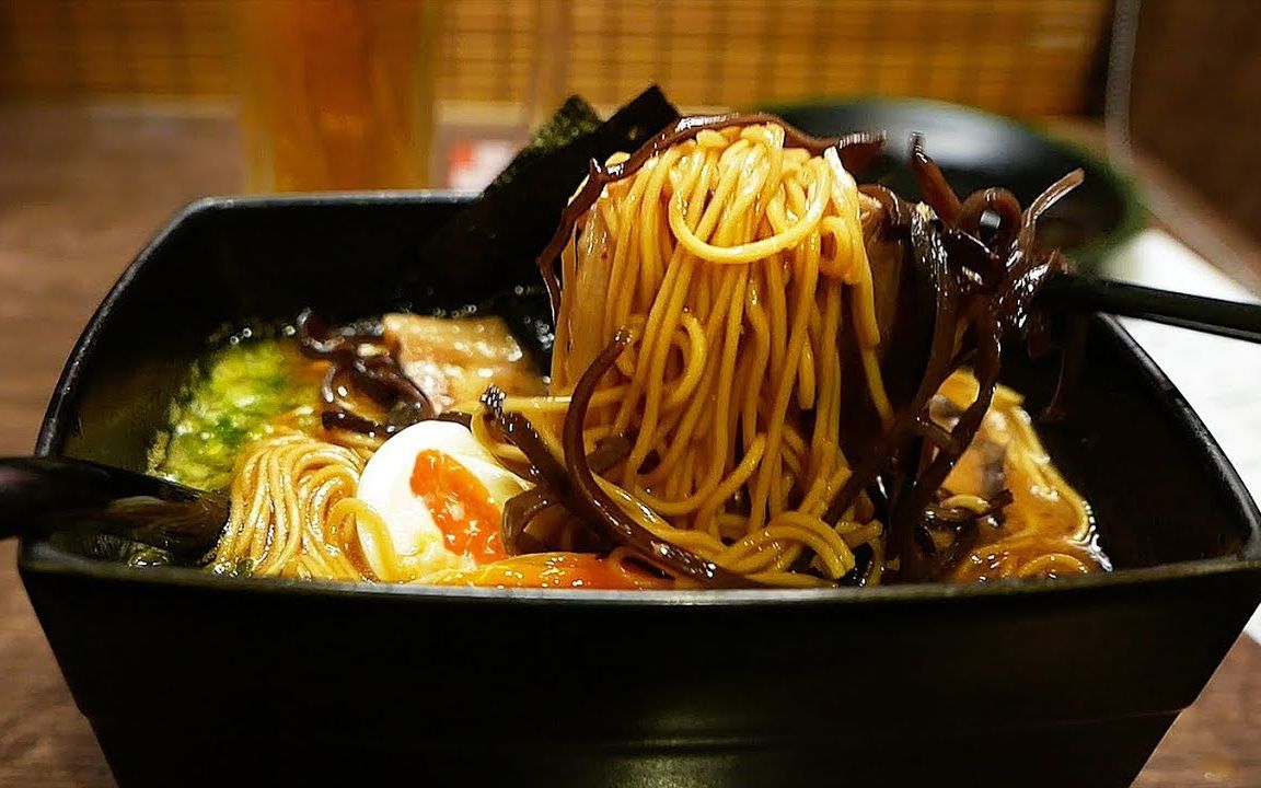 【日本美食】漩涡鸣人的最爱，红透日本的一蘭拉面