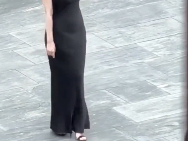 景甜 一字带高跟鞋