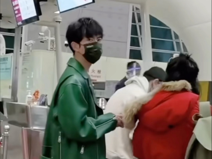 犟士们，删太多限流了，请送我一个热门