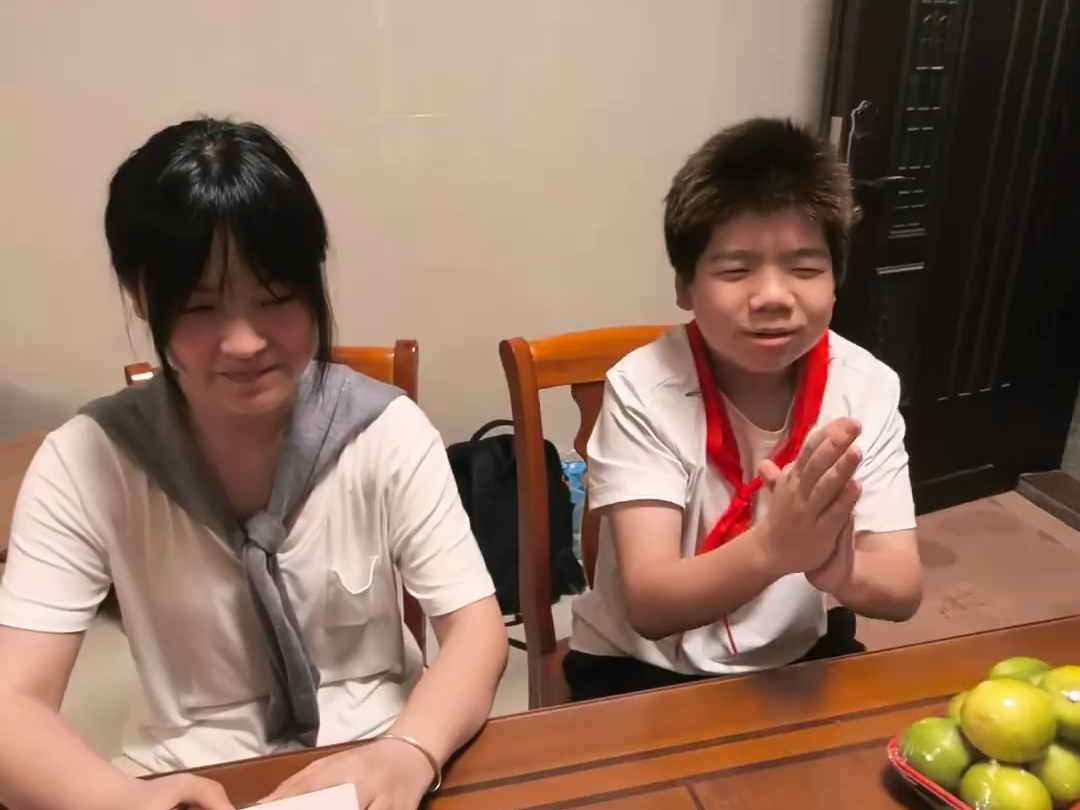 #雷诺双子星手表