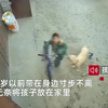 5岁儿子留守老家看到摄像头动立马起身喊爸问归期，父