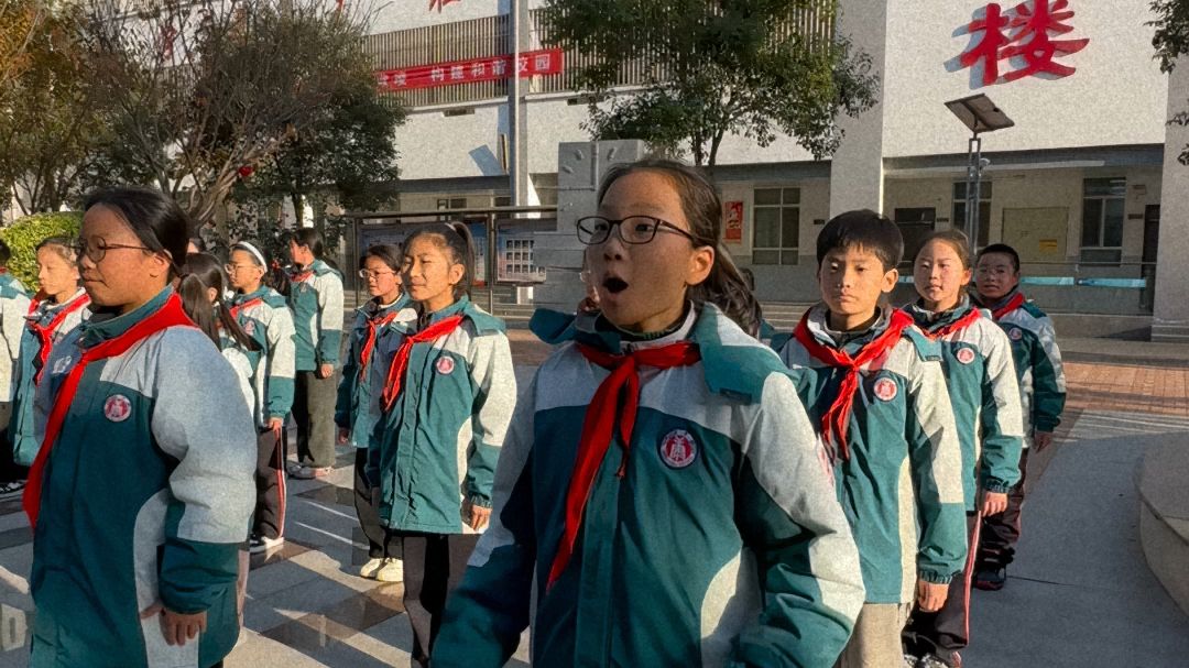 小学生展示网络热梗外多样优美的中国话：我们不说“包的”，但可以说“志在必得”“万无一失”“稳操胜券”！