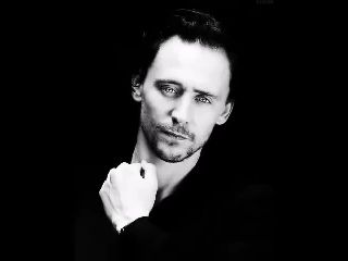 【有声书】英音 | 悬疑小说 | 抖森朗读《摩天大楼》High Rise read by Tom Hiddleston