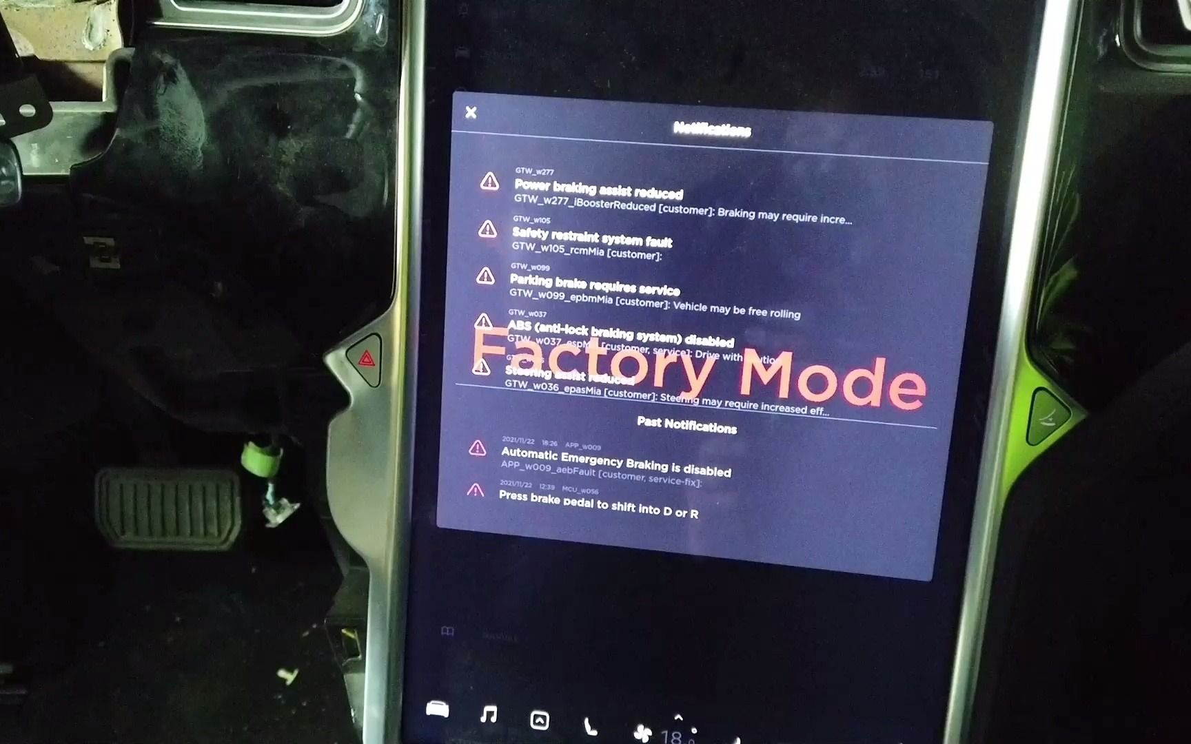 特斯拉Model S事故车维修，中控大屏如何退出工厂模式？干货！