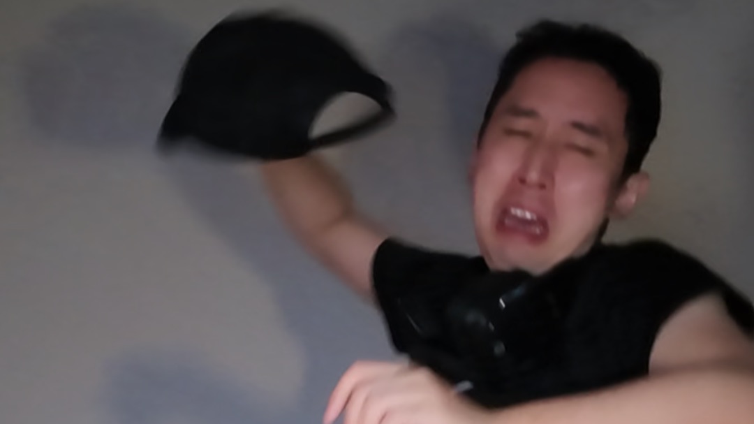 不 同 游 戏 坐 牢