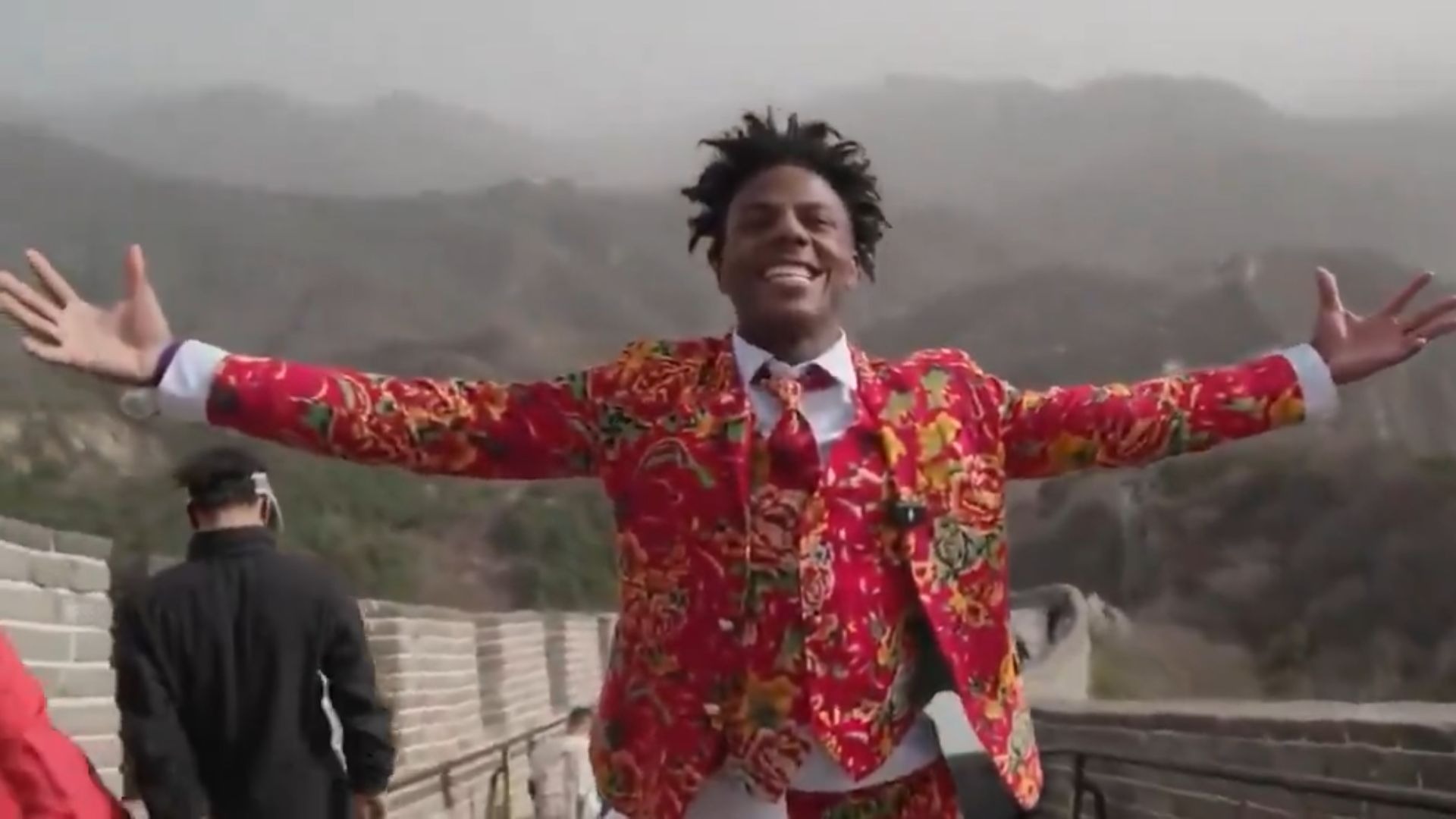 变脸、舞狮、功夫……“甲亢哥”中国行向世界网友展现真实的中国