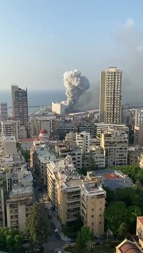 黎巴嫩首都爆炸超清晰毁灭瞬间（1.5公里内拍摄）