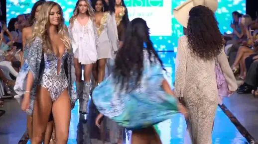 比基尼泳衣时装秀EP117