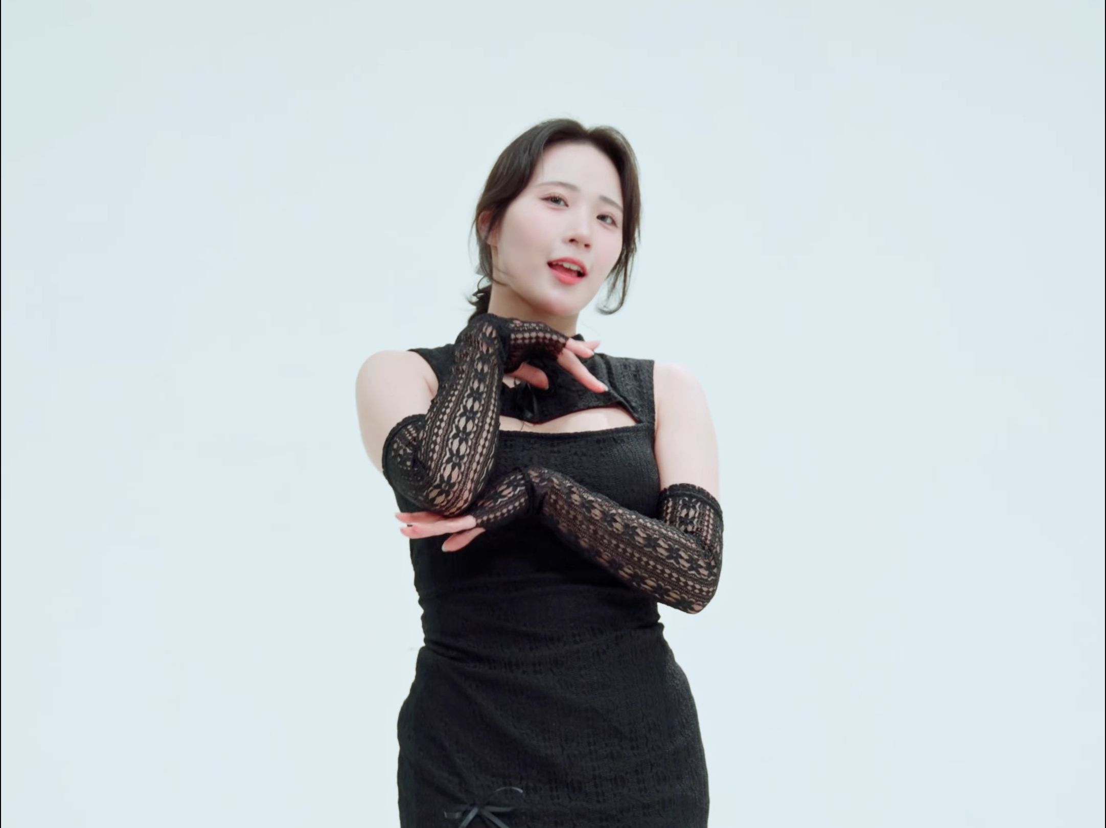 Jung In, Thirsty, black sweater dress