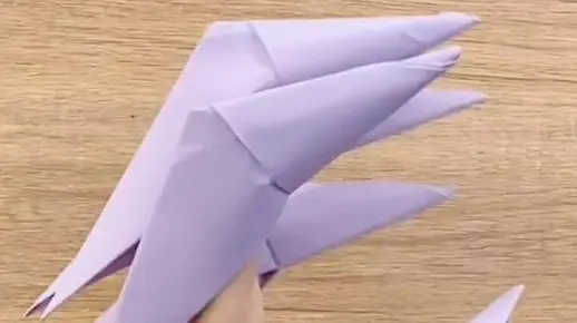 小朋友都喜欢的爪子折纸来啦！简单又有趣，还有不同的玩法，快来试试吧！