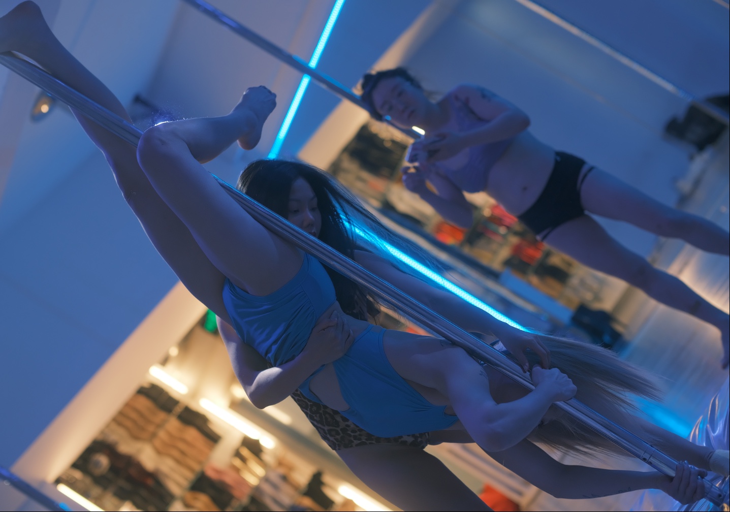 WONEN Terrific body! Pole Dance Technique String