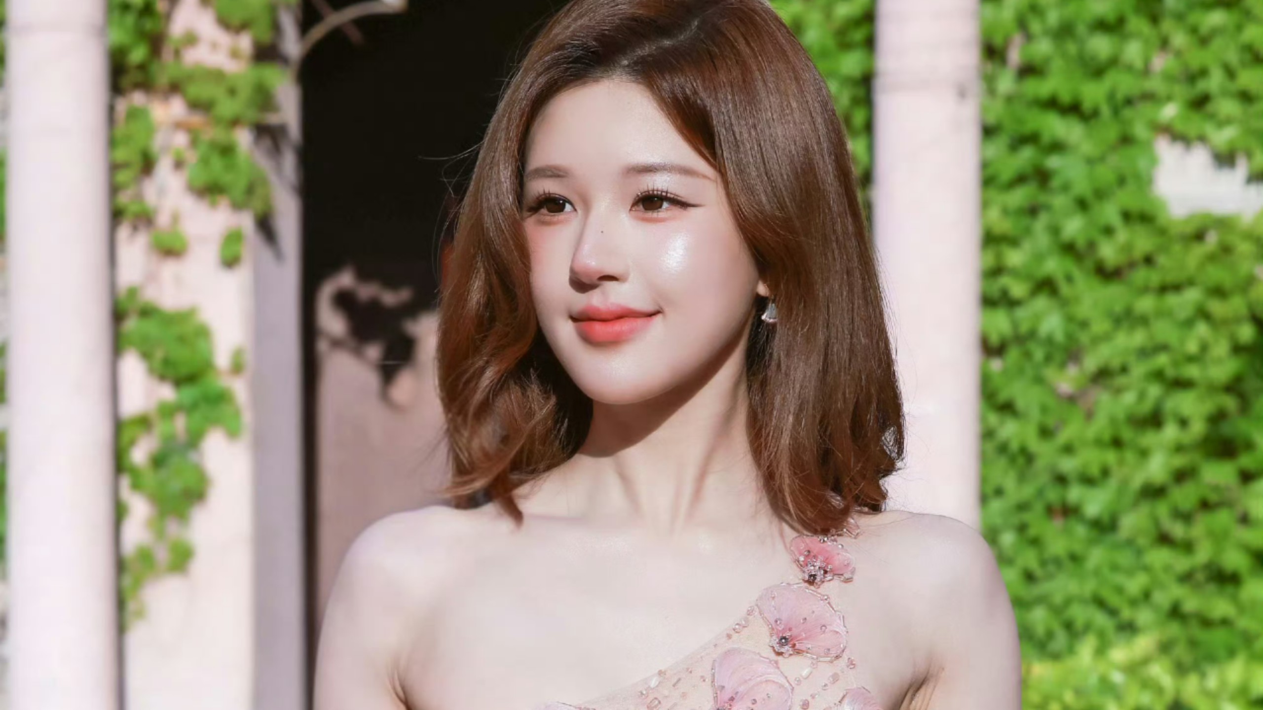 【赵露思】出席百雀羚活动现场