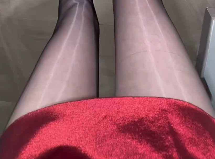 Oily black silk is simply awesome!