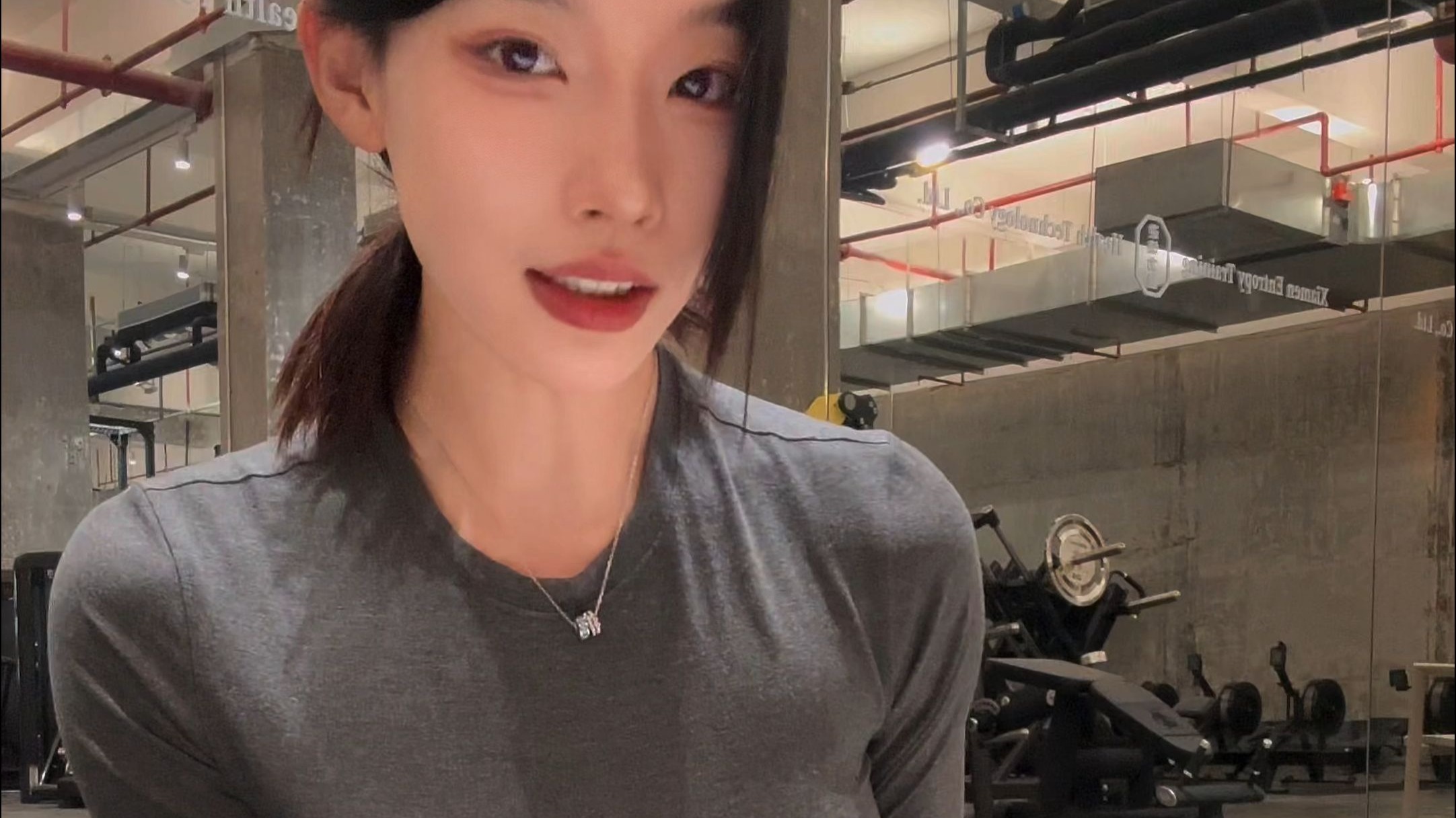 Angela. 动物流  |  这样练，臀翘了，腿细了