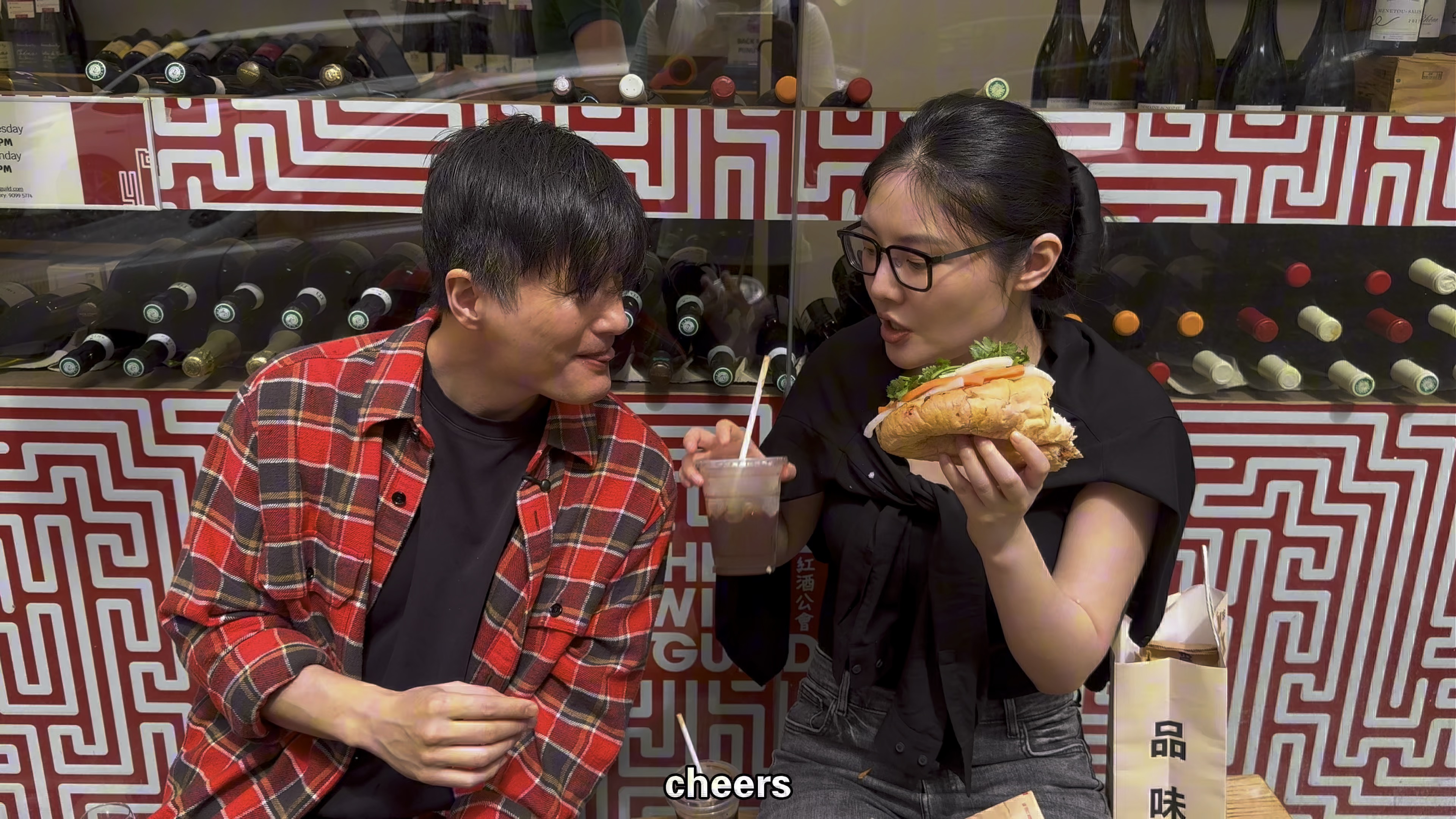 尹子维徐冬冬香港雨中吃饭…