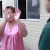 单亲妈妈独自抚养儿子8年，富豪老爸一出现，儿子毫不犹豫跟着走