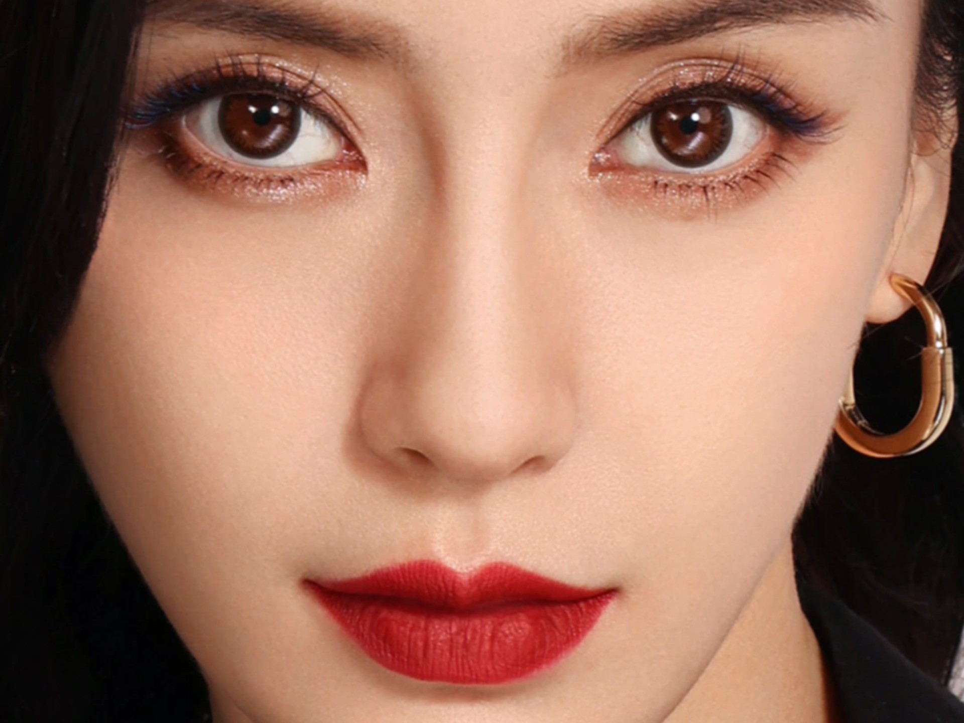 杨颖怼脸红唇诱人，该交作业了