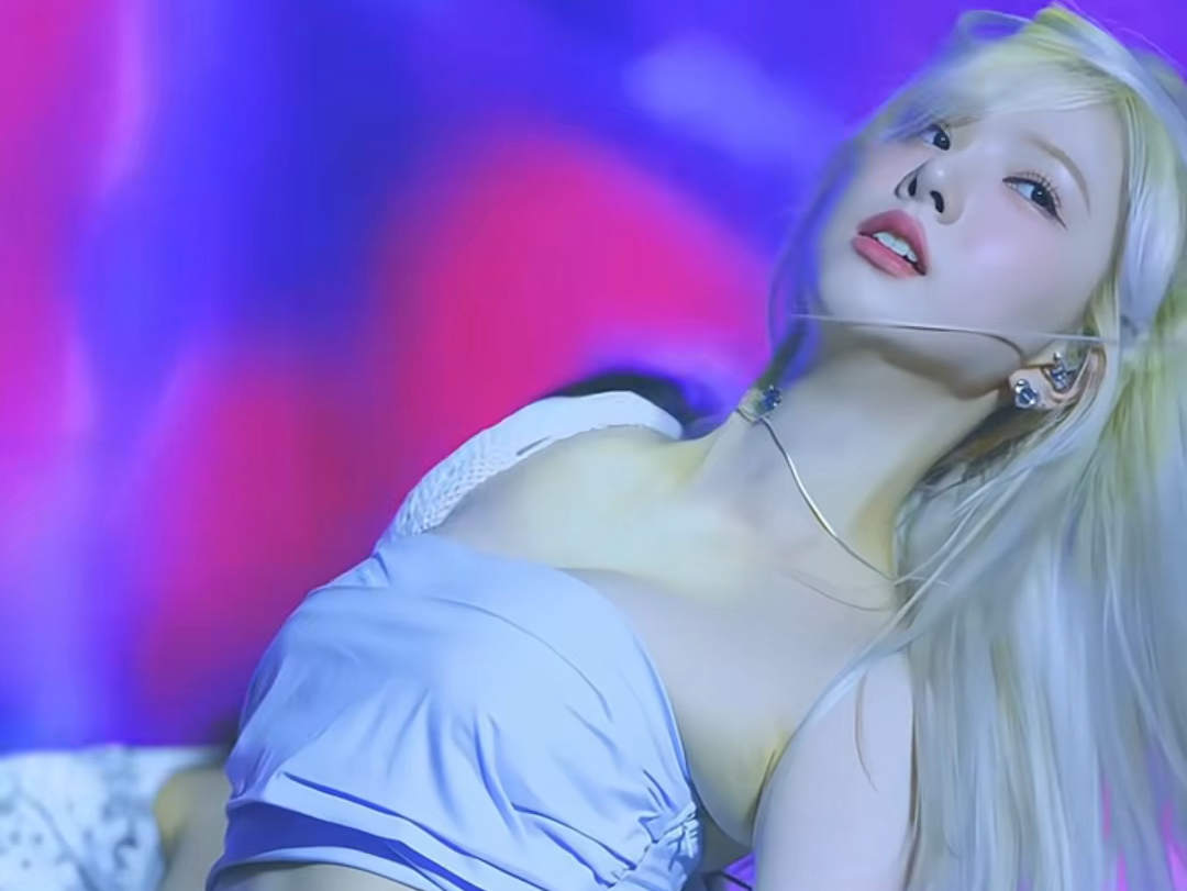 VIVIZ-丁恩妃 神仙颜值 韩国女团