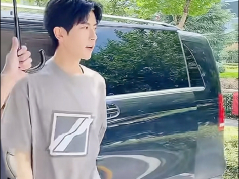 怎么这么可爱说自己是“男明星”哈哈